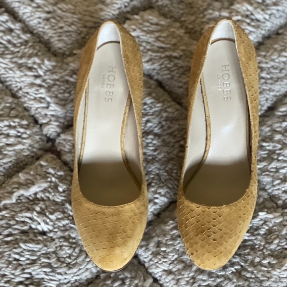 Hobbs  yellow croc suede pumps - Picture 1 of 5